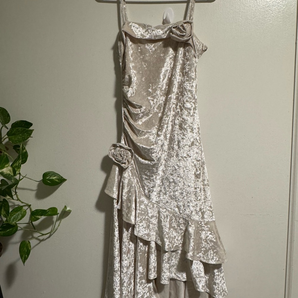 Elegant Cream Maxi Dress/ Size S